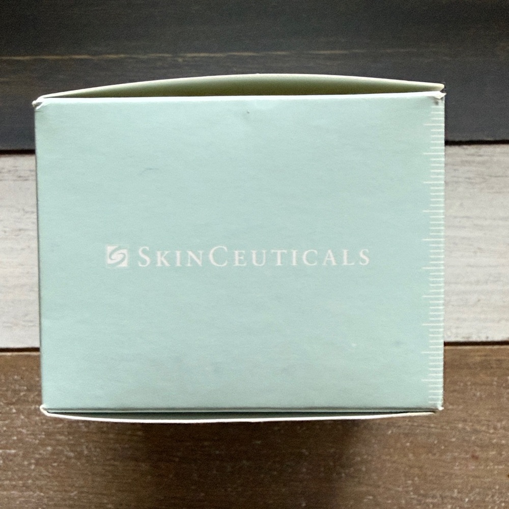 SkinCeuticals Triple Lipid Restore 2:4:2 Cream - Light Aqua - Picture 7 of 7